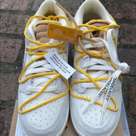 Off-white x Nike dunk low